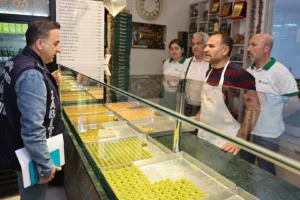 Bursa Nilüfer'de tatlı imalathanelerine yönelik denetimler yapılıyor.
