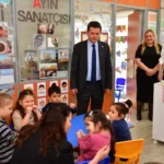 Osmangazi'de bayram coşkusu: Başkan Erkan Aydın Minik Kalpler Kreşi'ni ziyaret etti.