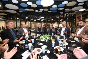 Bursa Osmangazi'de spor camiası birlik ve beraberlik iftarında buluştu.