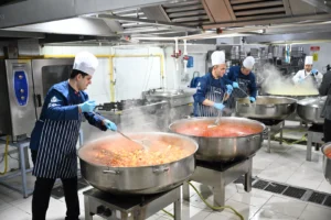 Bursa Büyükşehir Belediyesi'nin Ramazan ayı boyunca düzenlediği etkinlikler ve iftar sofraları