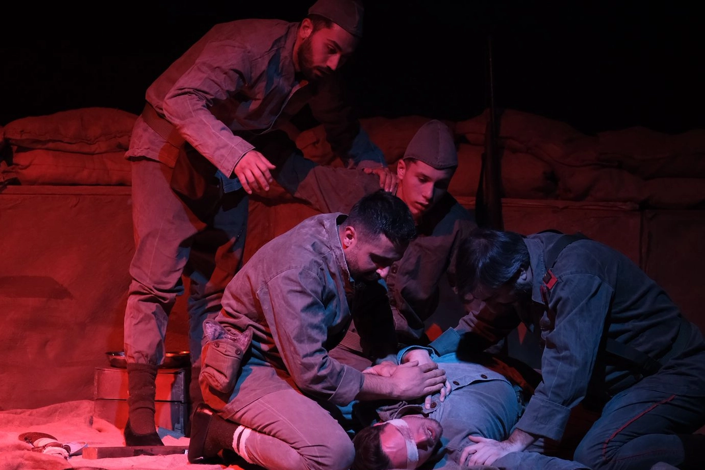 Bursa Yıldırım'da Çanakkale ruhunu anlatan tiyatro oyunu sahnelendi