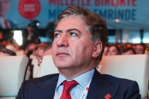 CHP'li Murat Emir, Adalet Bakanı Akın Gürlek'in açıklamasına yanıt verirken