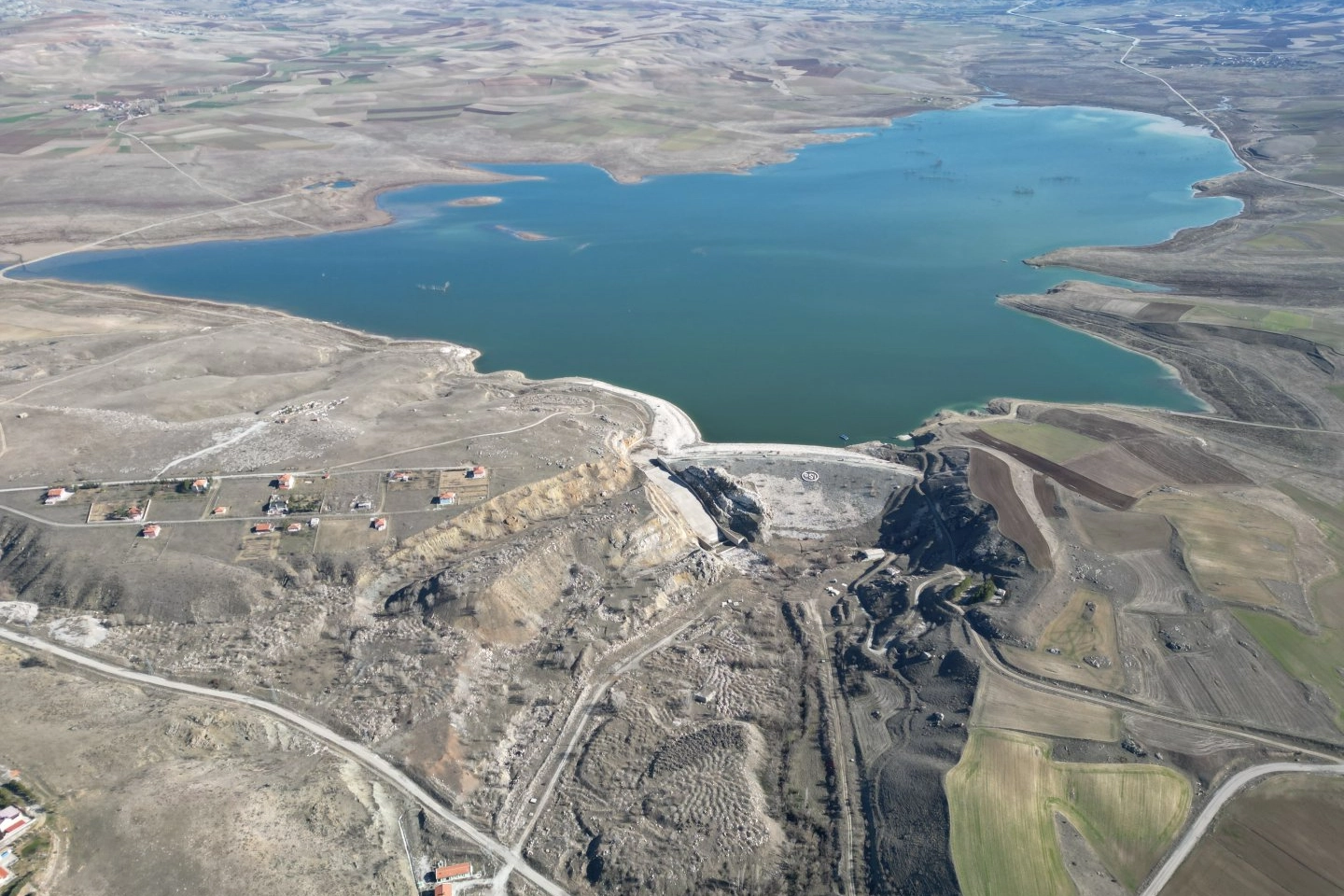 Çorum Belediyesi barajlarda su seviyesini ölçmek için batimetrik haritalama çalışması yapıyor