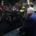 Cumhurbaşkanı Erdoğan memleketi Rize'de vatandaşlarla bayramlaşıyor