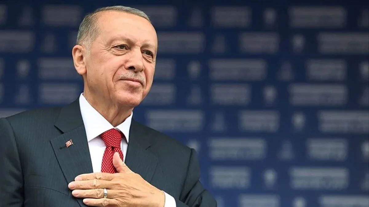 Cumhurbaşkanı Erdoğan, Rize'de bayram namazı sonrası Orta Doğu'daki gelişmelere ilişkin açıklama yapıyor.