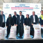 Denizli'de çiftçilere dağıtılan gübre çuvalları