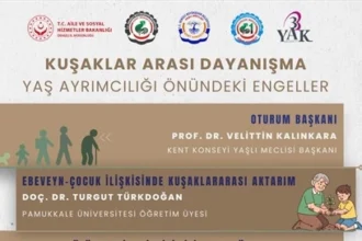 Denizli'de Yaşlılara Saygı Haftası kapsamında düzenlenen etkinliklere katılan yaşlı vatandaşlar.