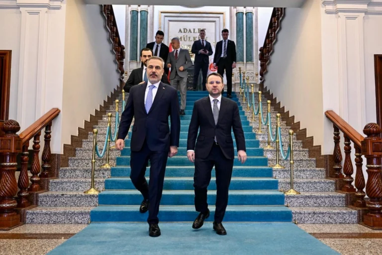 Adalet Bakanı Akın Gürlek ve Dışişleri Bakanı Hakan Fidan'ın bakanlıkta gerçekleşen görüşmesi