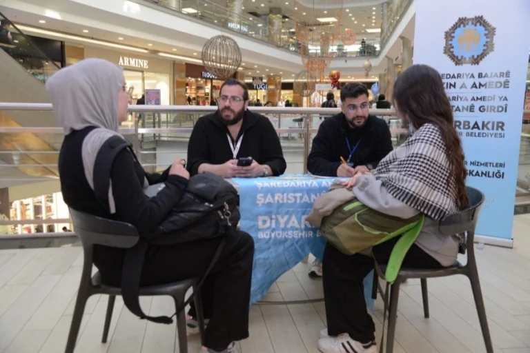 Diyarbakır Büyükşehir Belediyesi gençlik saha çalışması