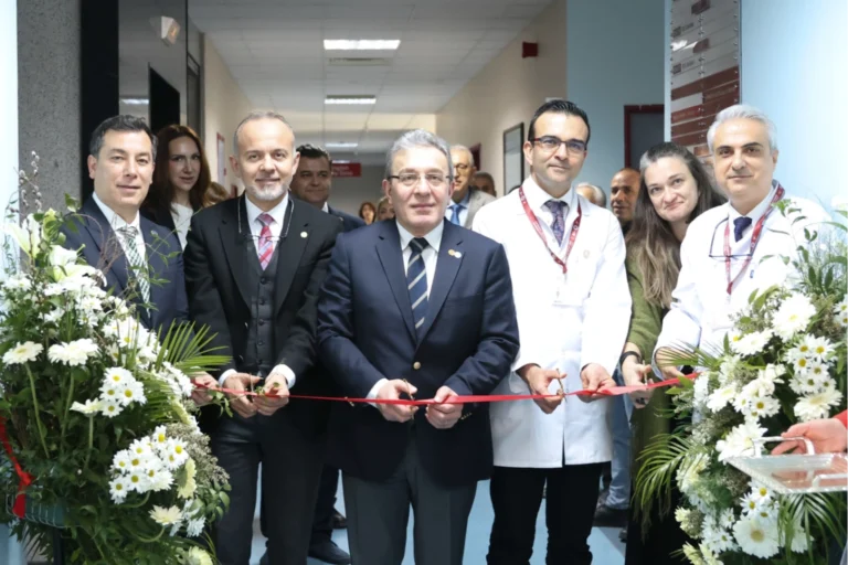 Dokuz Eylül Üniversitesi Tıp Fakültesi'nde yeni simülasyon merkezi açılışı