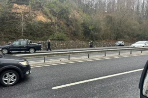 Düzce Akçakoca'da meydana gelen zincirleme trafik kazası sonrası araçlarda oluşan maddi hasar