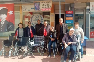 Keşan'da engellilere bayram öncesi tekerlekli sandalye bağışı yapıldı