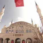 Cumhurbaşkanı Erdoğan milli ve manevi değerlere sahip çıkma mesajı veriyor