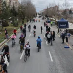 Eskişehir Arabasız Pazar etkinliği için toplanan insanlar