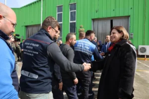 Eskişehir Büyükşehir Belediye Başkanı Ayşe Ünlüce, personelle bayramlaştı.