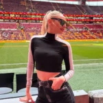 Galatasaray derbisinde VIP tribünde yer alan Nevide Çiçek'in gizemli varlığı