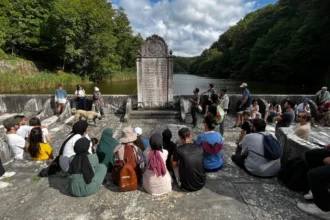 Gezi İstanbul Projesi kapsamında gençlerin İstanbul'u keşfettiği bir görsel