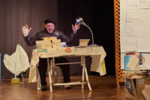 Gölcük'te Kütüphaneler Haftası kapsamında öğrencilere yönelik tiyatro etkinliği