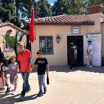 San Diego'daki Türk Evi, gurbetteki Türkler için bir araya gelme ve kültür tanıtımı mekanı.