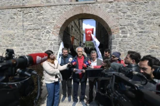 Harita ve Kadastro Mühendisleri Odası, Meslek Fabrikası'nın Vakıflar Genel Müdürlüğü tarafından tescil edilmesinin yasalara aykırı olduğunu belirtti.