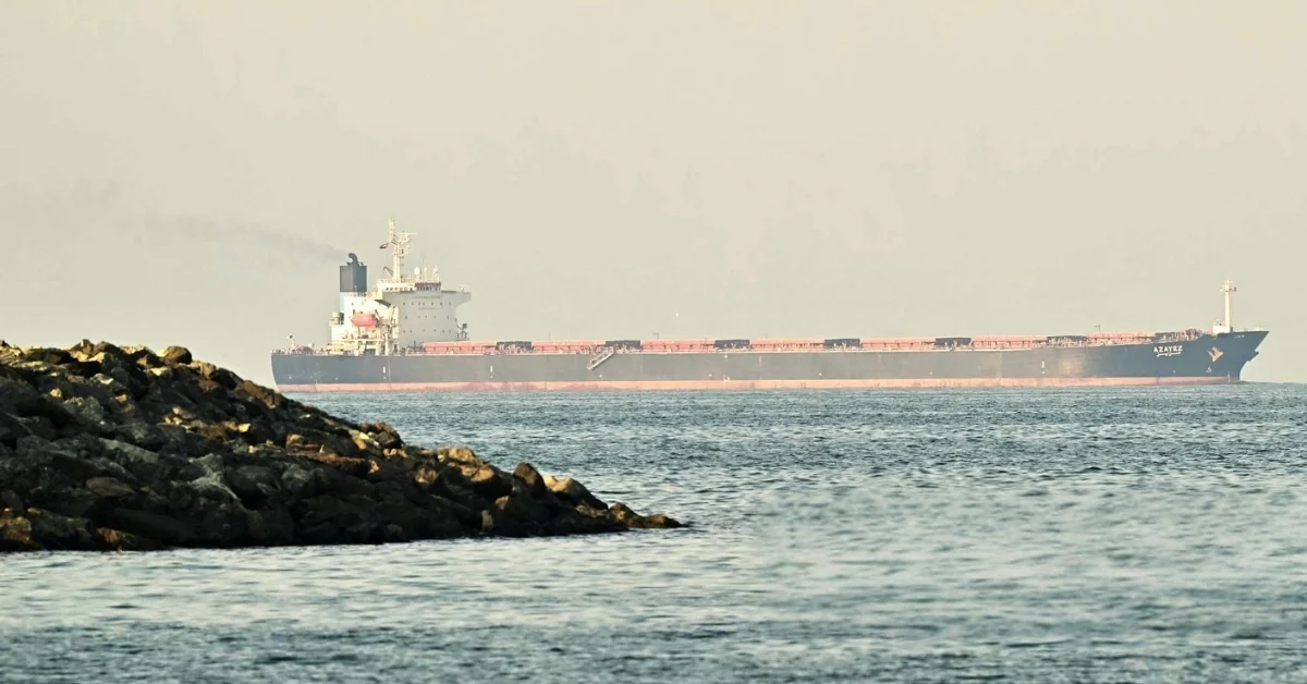 Hürmüz Boğazı'nda gemi trafiğinde yaşanan düşüşü gösteren görsel