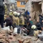 Fatih Ayvansaray'da meydana gelen bina çökmesi sonrası arama kurtarma çalışmaları