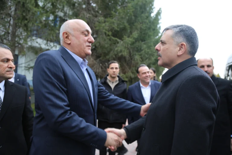 İçişleri Bakanı Mustafa Çiftçi'nin Çumra Şeker Fabrikası'na ziyareti sırasında çekilmiş fotoğrafı