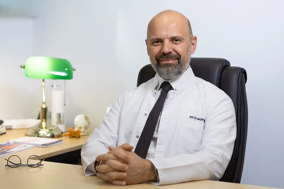 Gençlerde kanser vakalarındaki artışa dikkat çeken uzman doktor