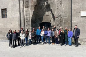 Kayseri Büyükşehir Belediyesi'nin turizm yatırımlarını inceleyen Nevşehirli rehberler