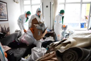 Osmangazi Belediyesi'nin Kayıhan Mahallesi'ndeki çöp ev operasyonu sonrası genel görünüm