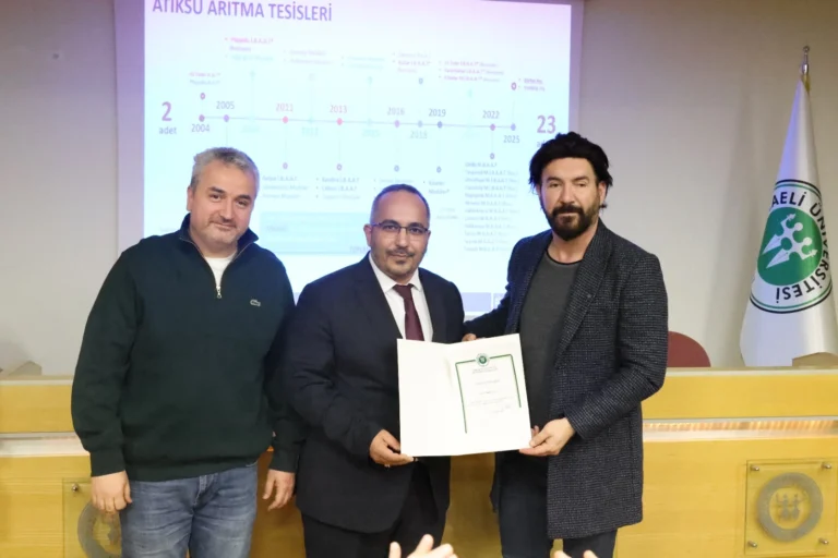 Kocaeli Üniversitesi'nde İSU tarafından verilen atık su ve geri kazanım semineri