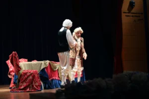 Sakarya'da sahnelenen Kibarlık Budalası tiyatro oyunu