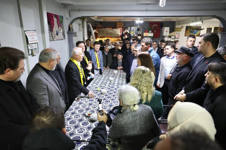 Bursa Büyükşehir Belediyesi'nin İnegöl'e modern futbol sahası yapacağı müjdesi.