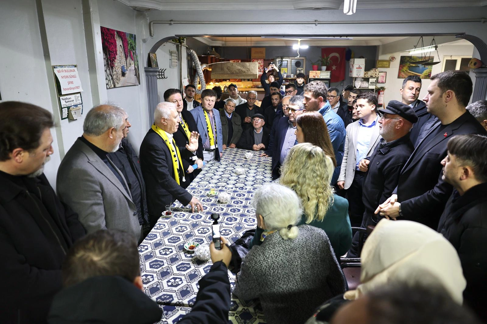 Bursa Büyükşehir Belediyesi'nin İnegöl'e modern futbol sahası yapacağı müjdesi.