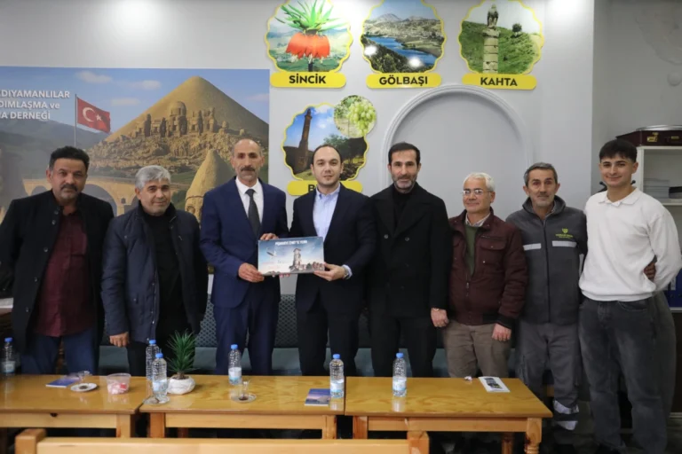 İzmit Belediyesi Dernekler Masası Başkanı Eray Bodur'un sivil toplum kuruluşlarına yaptığı ziyaret