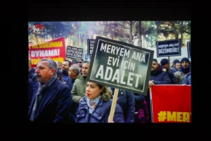 Maltepe'de 'Ekonomik Kayyuma Direnenler' belgeseli ve söyleşisi düzenlendi