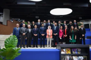 Kayseri Büyükşehir Belediye Başkanı Dr. Memduh Büyükkılıç, 62. Kütüphane Haftası açılışında gençlerle bir araya geldi.