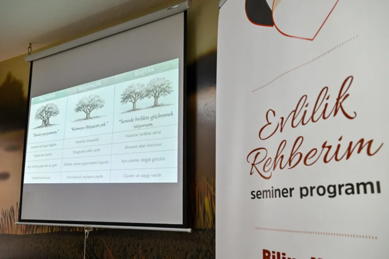 Ankara'da çiftlere yönelik evlilik rehberi semineri