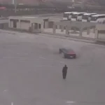 İstanbul Eyüpsultan'da drift yapan 2 sürücü jandarma tarafından yakalandı, ehliyetlerine el konuldu.