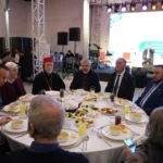 İstanbul'da İBB tarafından düzenlenen iftar yemeğinde inanç temsilcileri bir araya geldi.