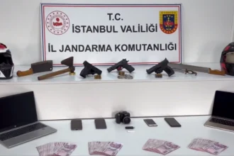 İstanbul'da Eminanç Kardeşler organize suç örgütüne yönelik operasyonda 5 kişi tutuklandı