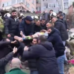 İstanbul Fatih'te doğal gaz patlaması sonrası çöken binalar ve kurtarma çalışmaları