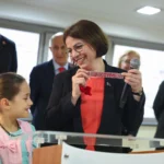 Maltepe Belediye Başkanı Esin Köymen, belediye çalışanlarıyla bayramlaştı.