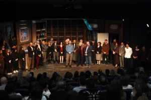 Bornova Belediyesi Şehir Tiyatrosu'nda sahnelenen 'Kont Öderland' oyunu büyük beğeni topladı.