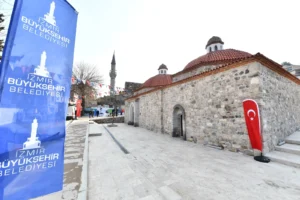 İzmir'de Vakıflar'a tescil edilen tarihi Namazgah Hamamı'nın dış görünüşü