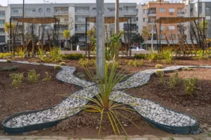 İzmir Karşıyaka'da atıl durumdan parka dönüştürülen yeni yaşam alanı