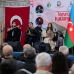 İzmir'de Azerbaycanlıların katılımıyla düzenlenen Nevruz kutlaması