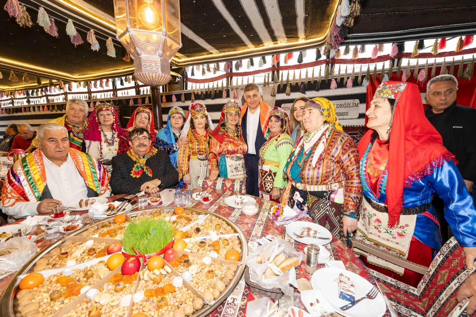 İzmir'de Yörük ve Türkmenler Nevruz ve Ramazan Bayramı'nı birlikte kutluyor.