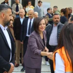 Karabağlar Belediye Başkanı Helil Kınay, bayram öncesinde belediye personeli ve çocuklarla bir araya geldi.