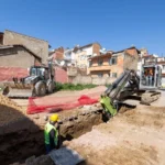 İzmir Ödemiş'te devam eden altyapı çalışmaları kapsamında yağmur suyu ve içme suyu hatları yenileniyor.